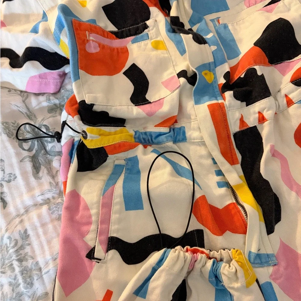 FARM Rio Multicolor Abstract Jumpsuit - G/US: L.
Used good condition - Picture 9 of 9